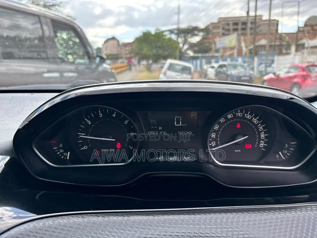 Peugeot 208 2020 Gray
