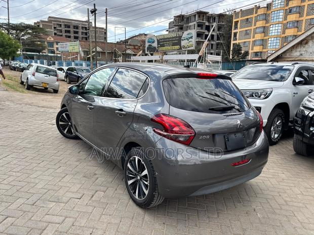 Peugeot 208 2020 Gray