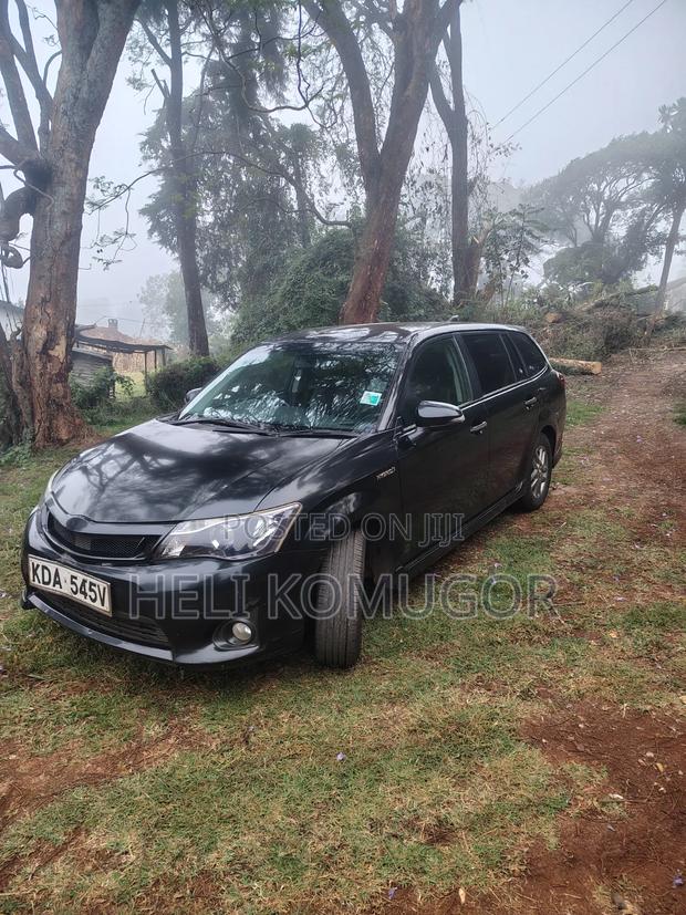 Toyota Corolla Fielder 1.5 Hybrid FWD 2014 Black
