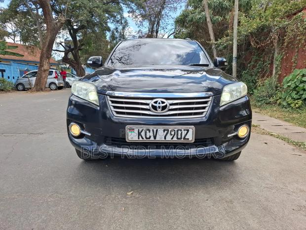 Toyota Vanguard 2013