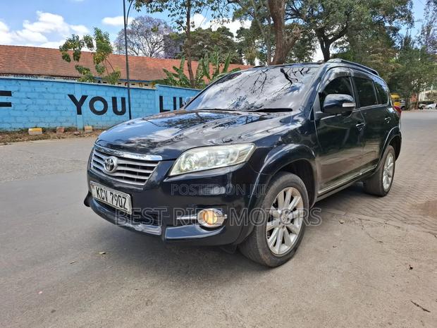 Toyota Vanguard 2013