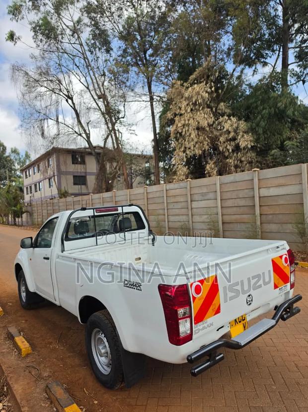 Isuzu D-MAX 2019 White