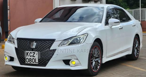 Toyota Crown 2013 White