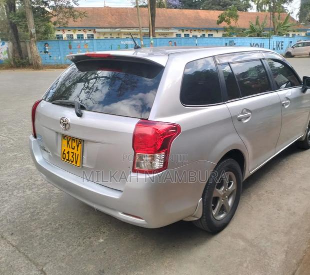 Toyota Corolla Fielder 2013 Silver