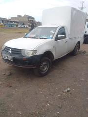 Mitsubishi L200 2009 White for sale