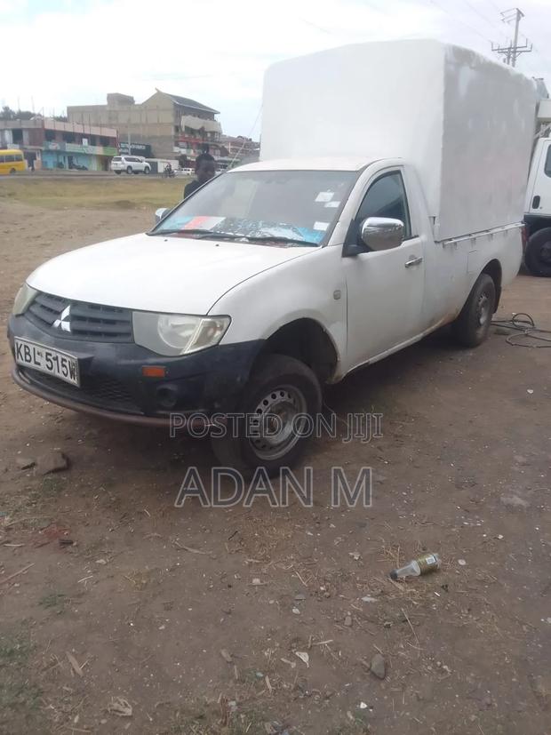 Mitsubishi L200 2009 White
