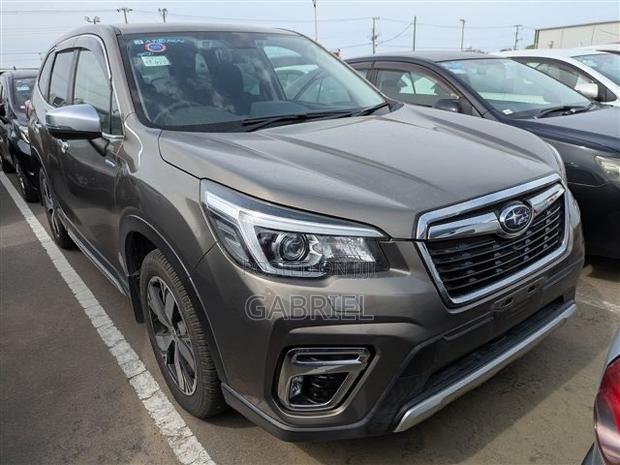 Subaru Forester Premium AWD 2019 Gray