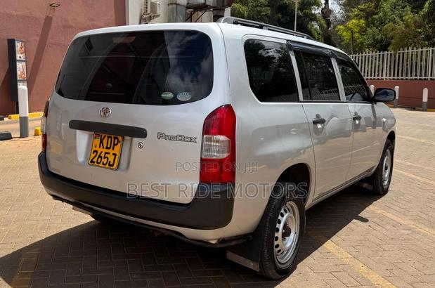 Toyota Probox 2016 Silver