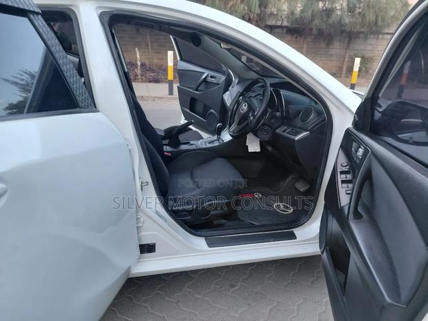 Mazda Axela 2009 White