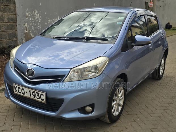 Toyota Vitz 2011 Blue