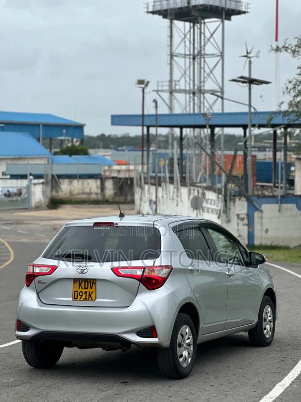 Toyota Vitz 2019 Silver