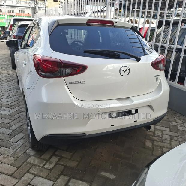 Mazda 2 2020 White