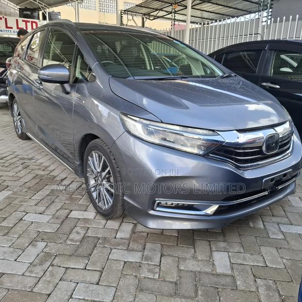 Honda Fit Shuttle 1.5 Hybrid 2WD 2019 Gray