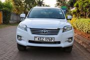 Toyota Vanguard 2013 White for sale