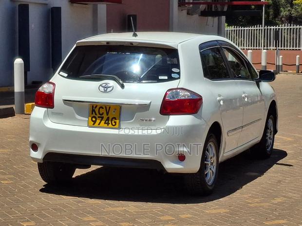 Toyota Auris 2012 White