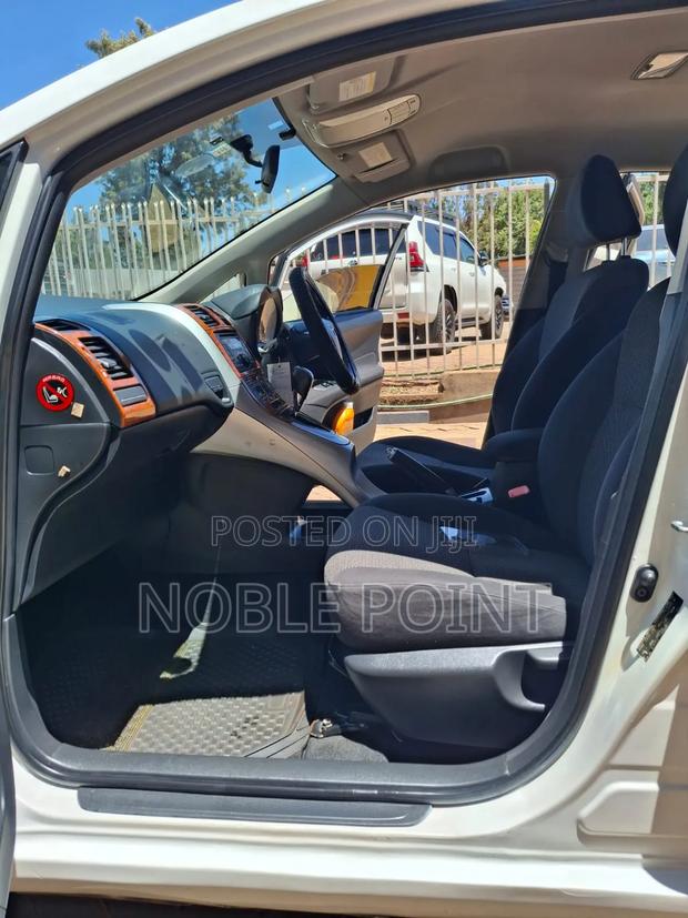 Toyota Auris 2012 White