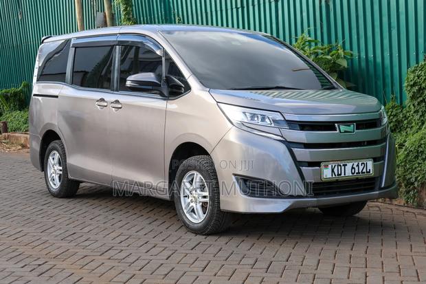 Toyota Noah 2017 Gray
