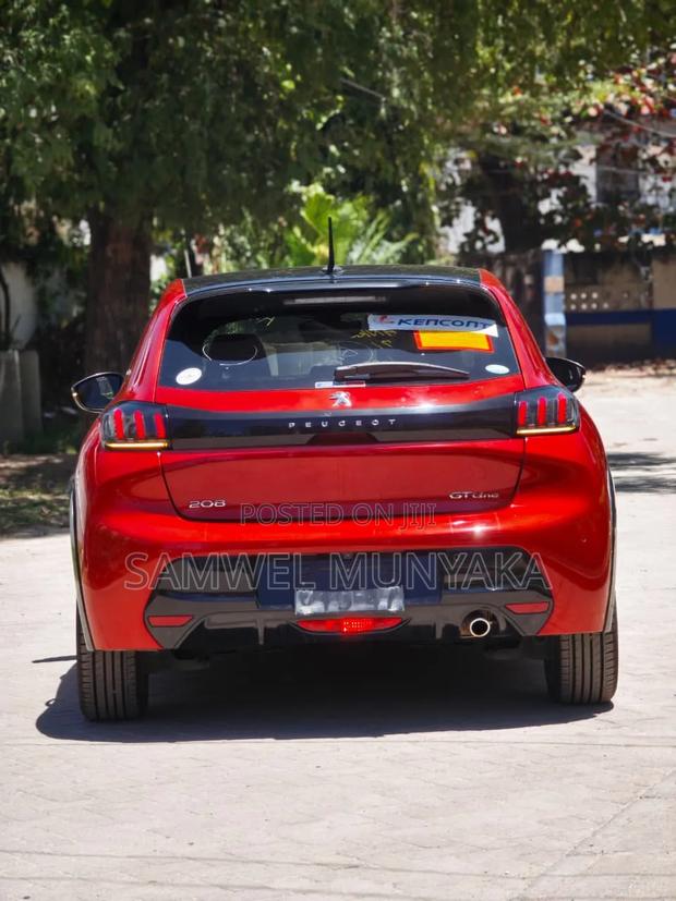 Peugeot 208 2020 Red