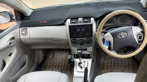 Toyota Axio 2012 Silver
