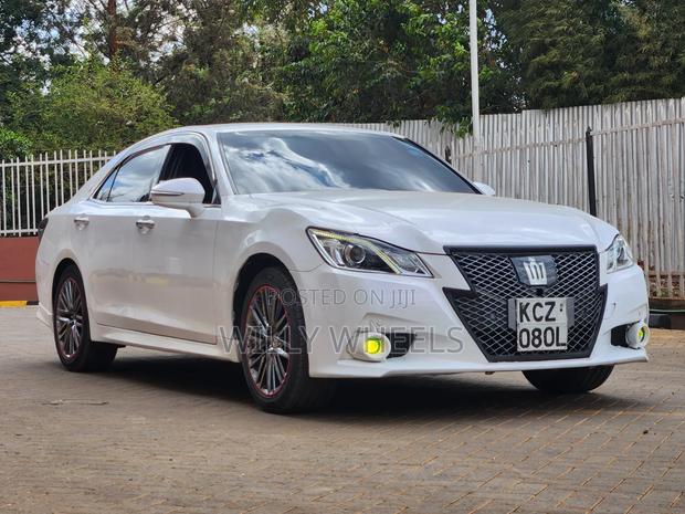Toyota Crown 2013 White