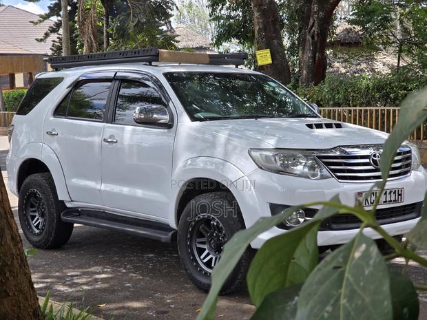 Toyota Fortuner 2015 White