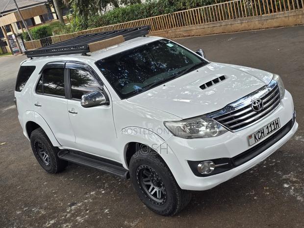Toyota Fortuner 2015 White