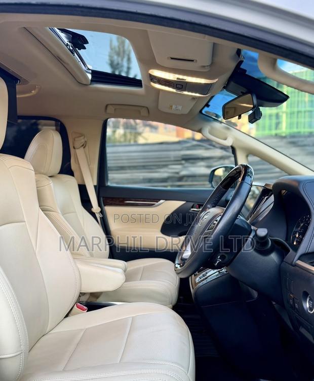 Toyota Alphard 2019 White