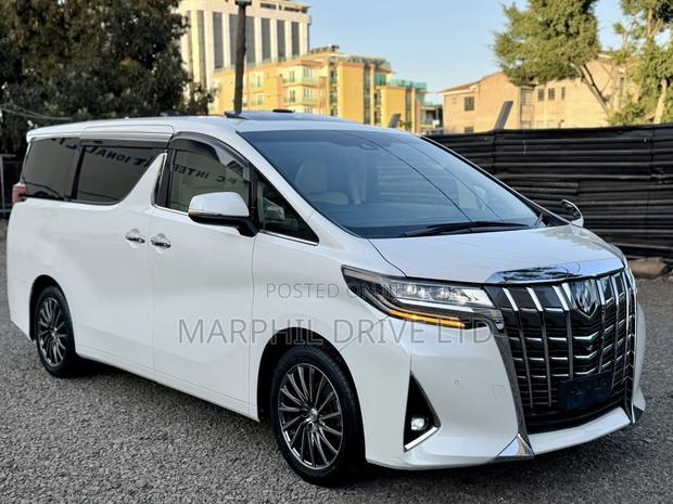 Toyota Alphard 2019 White