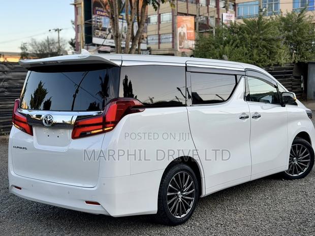 Toyota Alphard 2019 White