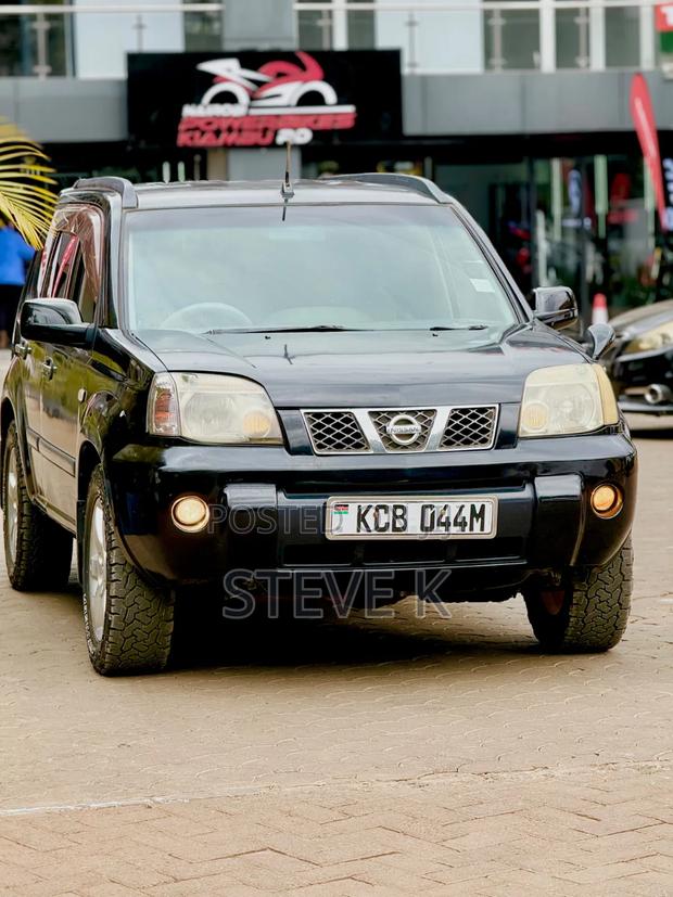 Nissan X-Trail 2.0 2007 Black