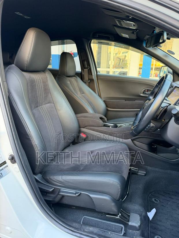 Honda Vezel 1.5 Hybrid 2WD 2019 White