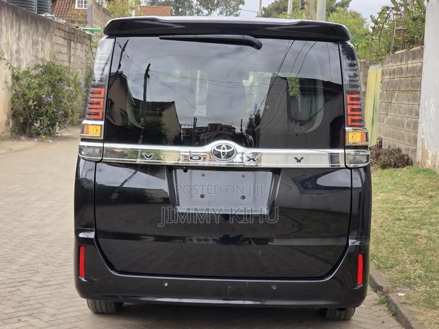Toyota Voxy ZS Kirameki II 2WD 8-Seater 2019 Black