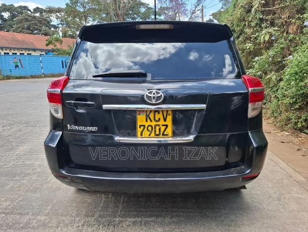 Toyota Vanguard 2012 Black