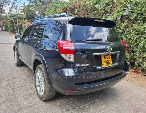 Toyota Vanguard 2012 Black