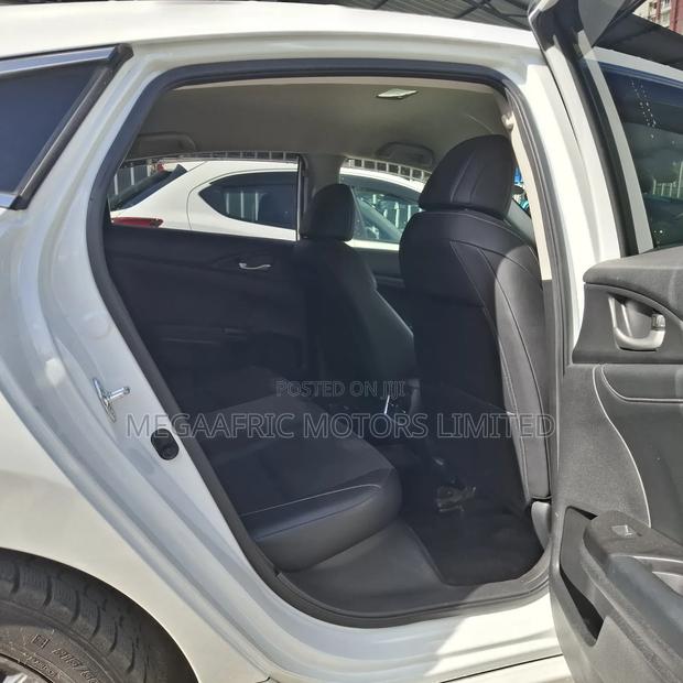 Honda Insight Touring 2019 White