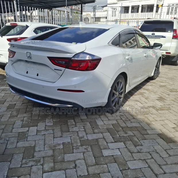 Honda Insight Touring 2019 White