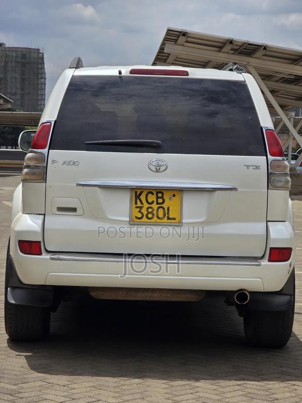 Toyota Land Cruiser Prado 2007 White
