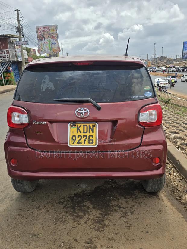 Toyota Passo 1.0 FWD 2018 Maroon