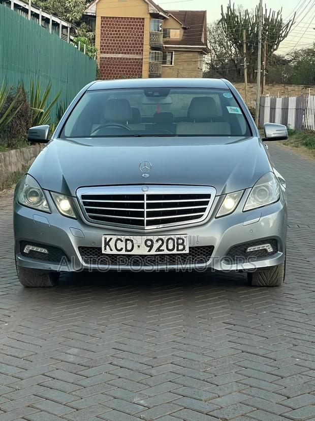Mercedes-Benz E-Class 2010