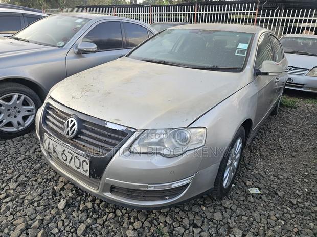 Volkswagen Passat 2.0 FSI Comfortline 2006 Gray