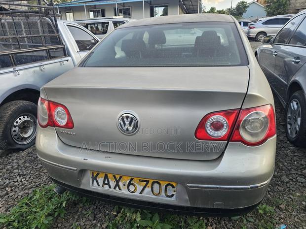 Volkswagen Passat 2.0 FSI Comfortline 2006 Gray