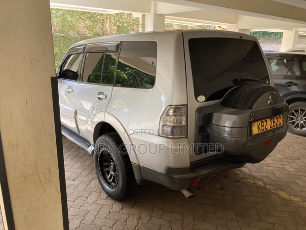 Mitsubishi Pajero 2007 Silver