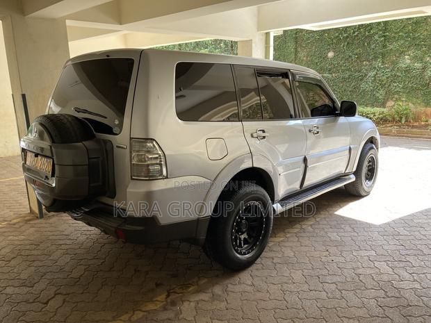 Mitsubishi Pajero 2007 Silver