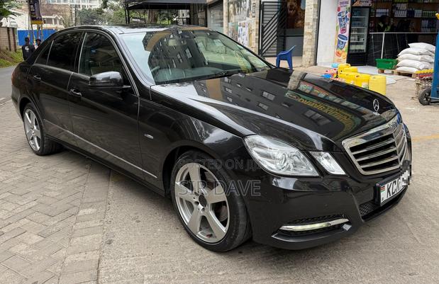 Mercedes-Benz E350 2011 Gray