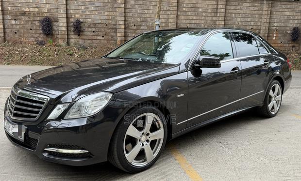 Mercedes-Benz E350 2011 Gray