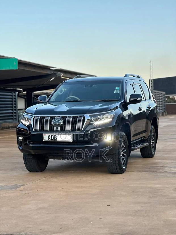 Toyota Land Cruiser Prado 2.8 2018 Black