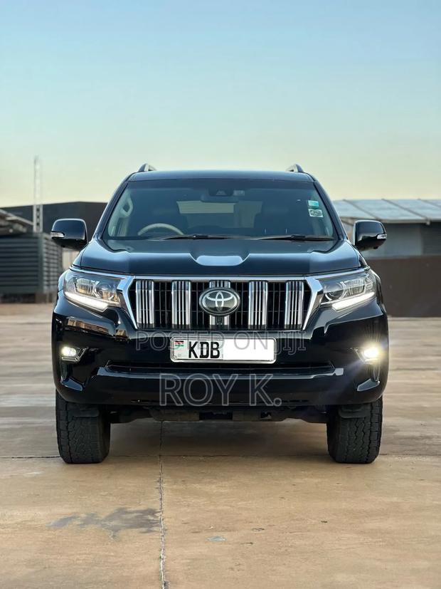 Toyota Land Cruiser Prado 2.8 2018 Black