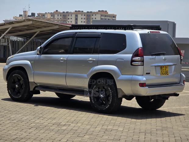 Toyota Land Cruiser Prado 2009 Silver