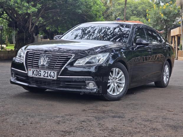 Toyota Crown 2015 Black