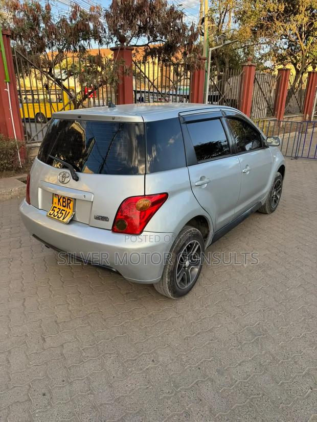 Toyota IST 2006 Silver